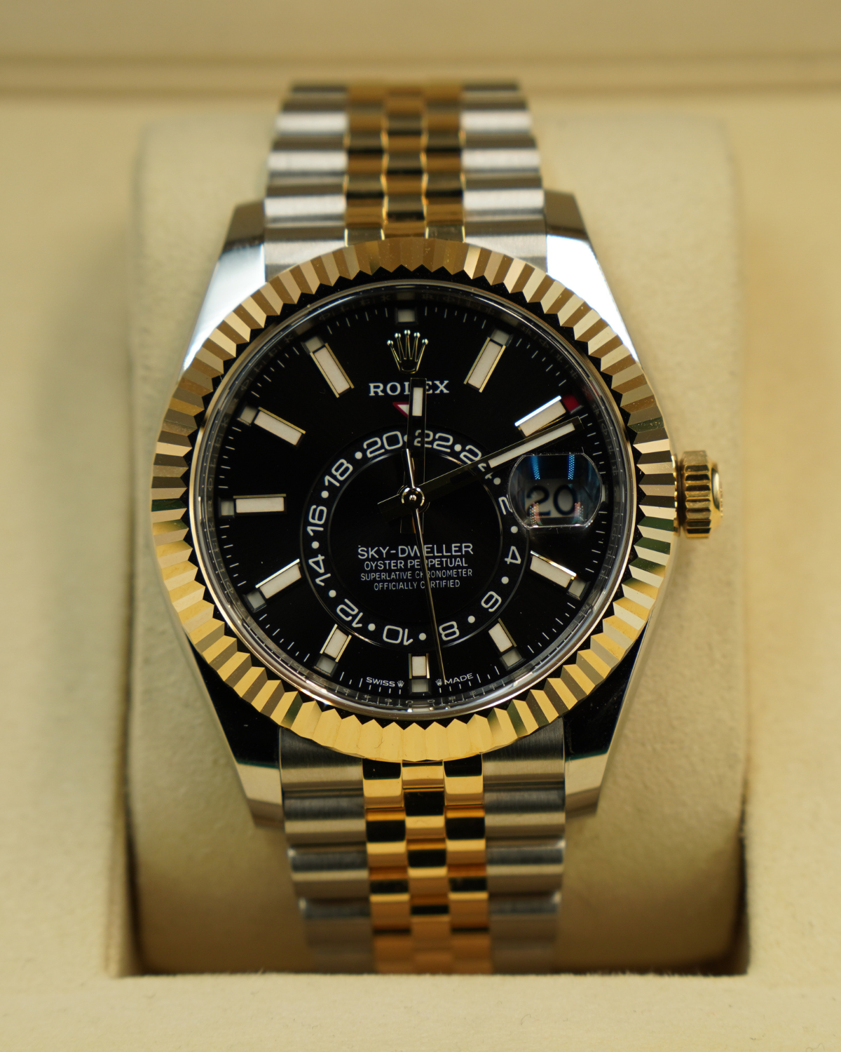 2026 New Sky-Dweller Black Two-Tone Gold Jubilee 336933
