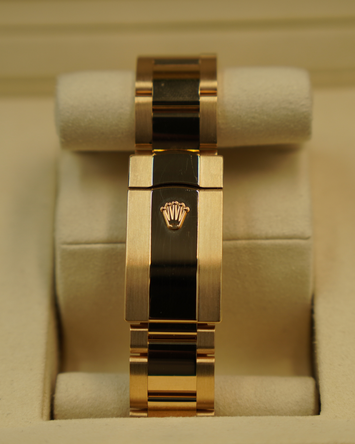 2022 Rolex Sky-Dweller Gold White Dial 326938